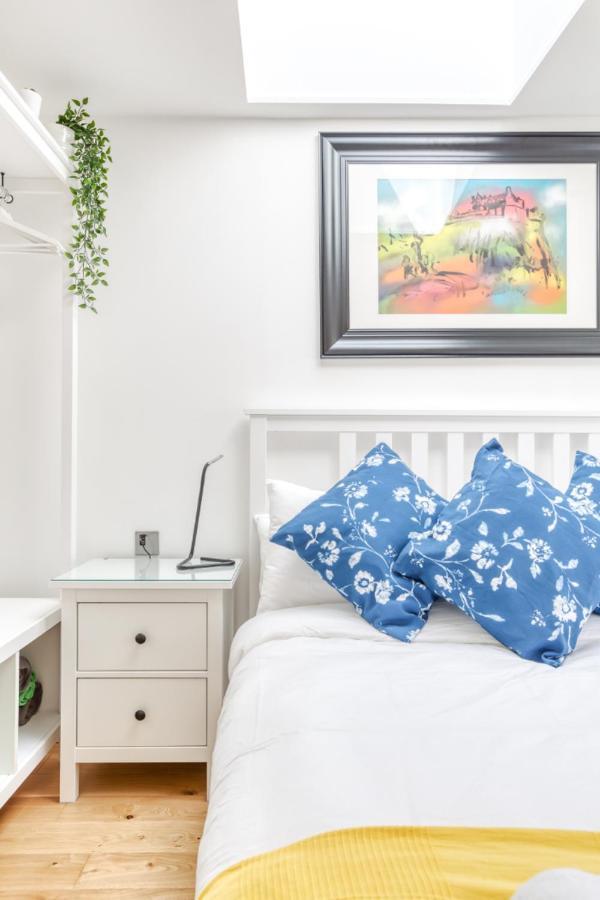 Central Bright 3 Bed Flat With Pool & Parking EDI Exterior foto